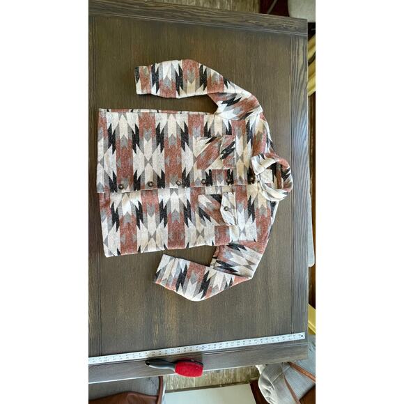 Small altar'd state south west shacket western - Picture 15 of 16